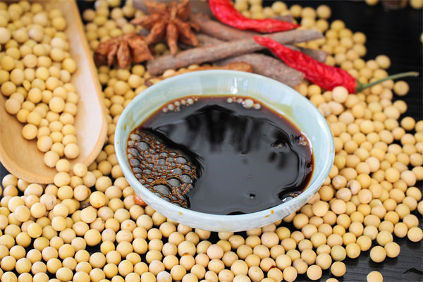 廠商回應(yīng)零添加醬油檢出鎘和砷，相關(guān)企業(yè)有何啟示？