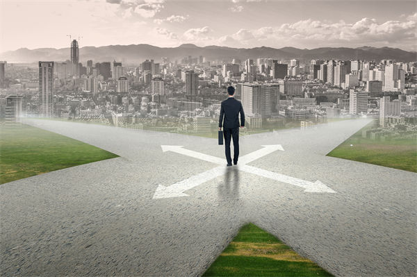 企業(yè)轉型遇阻，管理咨詢?nèi)绾尉珳势凭珠_辟新增長路徑？