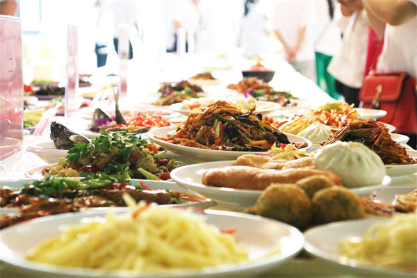 品牌營銷分析：第一批開零食店的人，賺夠千萬離場了