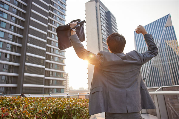 企業(yè)文化分析：為什么越來(lái)越多年輕人愛上丑娃娃？